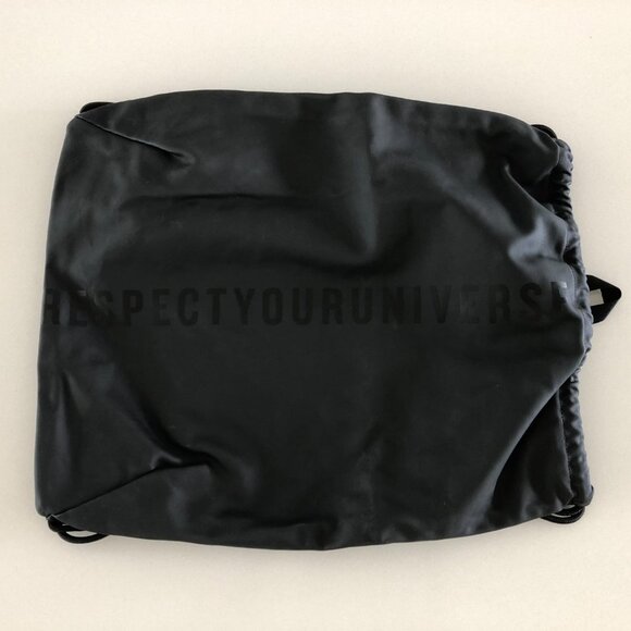 RYU Respect Your Universe Athletic Carry System 13L Shoe Bag Black Unisex NWOT - Picture 3 of 10
